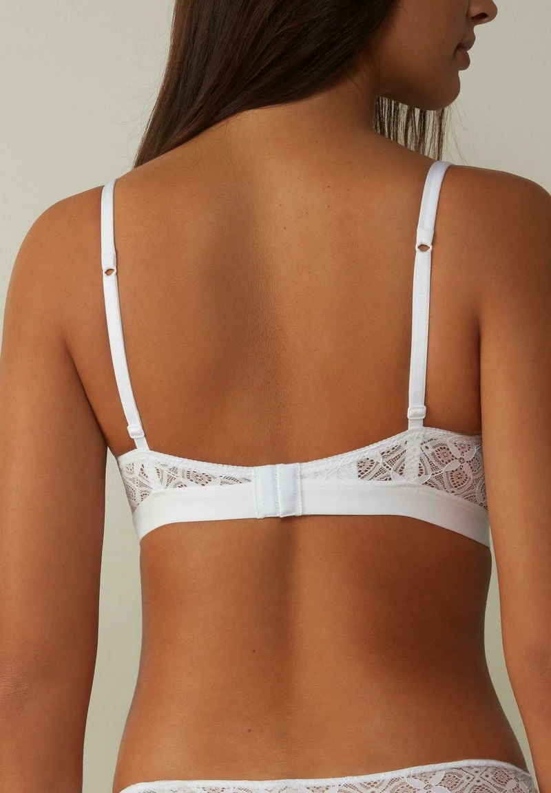 Intimissimi Damen EMMA AUS SPITZE - Triangel BH - Weiß 4 Intimissimi Damen EMMA AUS SPITZE - Triangel BH - Weiß – Bild 2