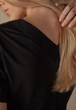 Intimissimi Damen DE MANGA CORTA Y ESCOTE DE PICO DE SUPIMA® ULTR - T-Shirt Basic - Schwarz 10 Intimissimi Damen DE MANGA CORTA Y ESCOTE DE PICO DE SUPIMA® ULTR - T-Shirt Basic - Schwarz -INTIMISSIMI Verkäufe 1fe0277841f5457fa6edf8f8eb985abc