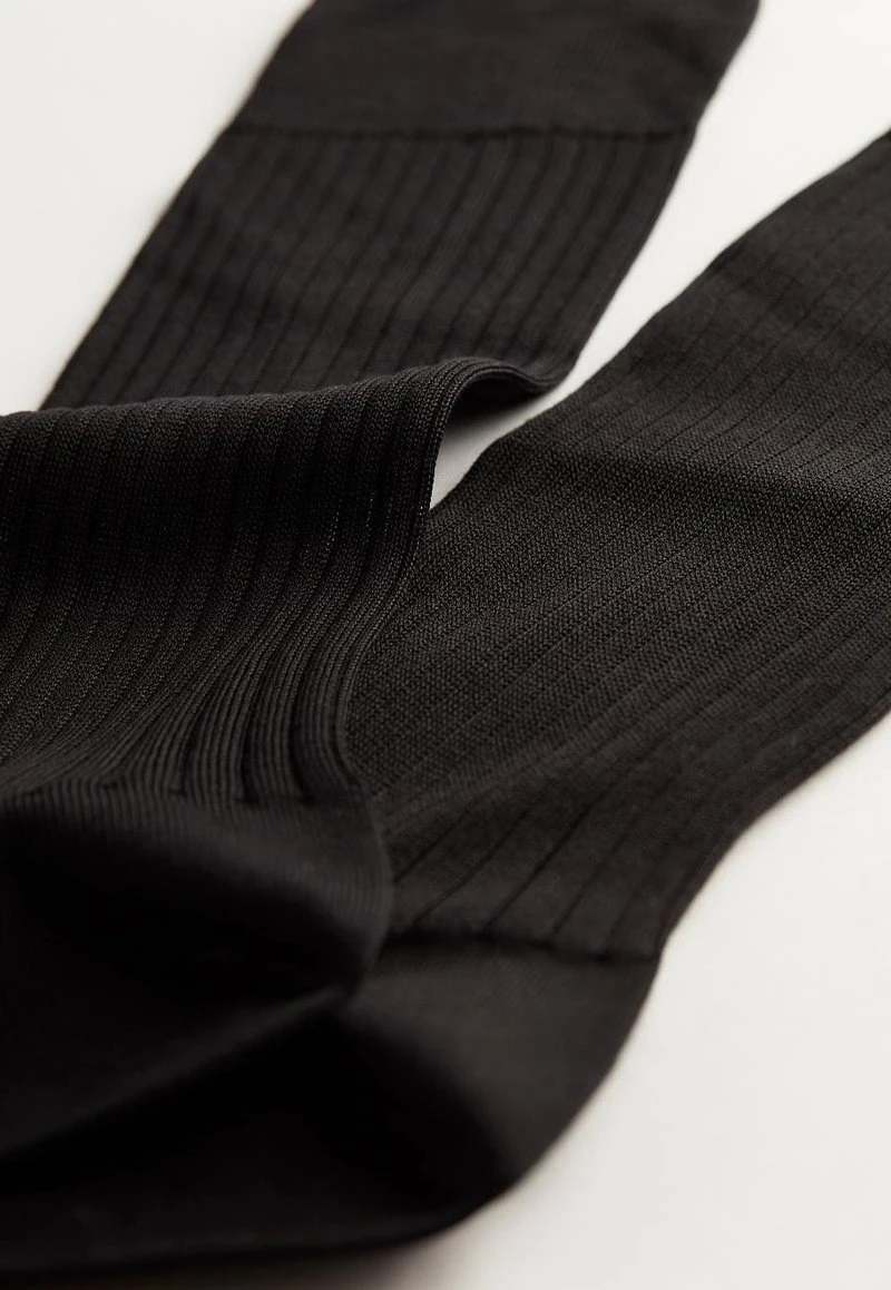 Intimissimi Herren KURZE STRÜMPFE AUS MERCERISIERTER BAUMWOLLE IN RIPPENSTRICK - Socken - Black 4 Intimissimi Herren KURZE STRÜMPFE AUS MERCERISIERTER BAUMWOLLE IN RIPPENSTRICK - Socken - Black – Bild 2