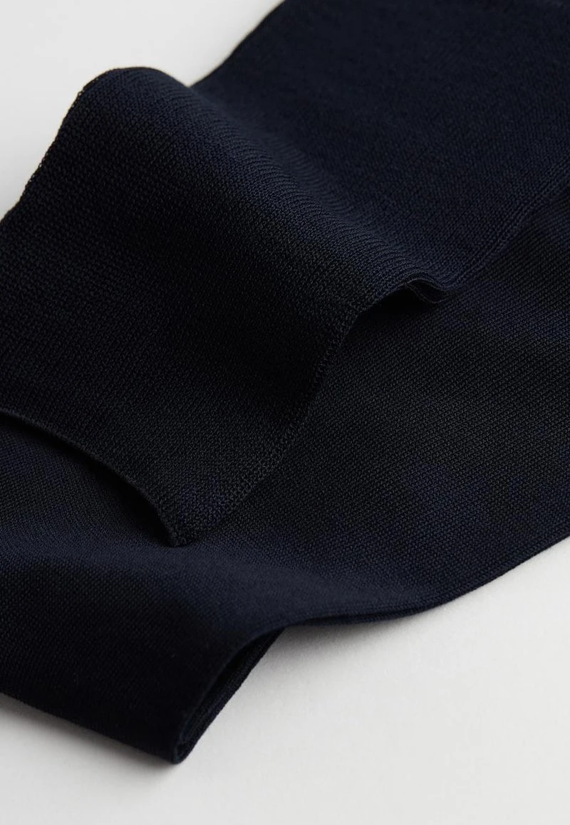 Intimissimi Herren LANGE STRÜMPFE AUS SATINIERTER, MERCERISIERTER BAUMWOLLE - Kniestrümpfe - Blu 4 Intimissimi Herren LANGE STRÜMPFE AUS SATINIERTER, MERCERISIERTER BAUMWOLLE - Kniestrümpfe - Blu – Bild 2