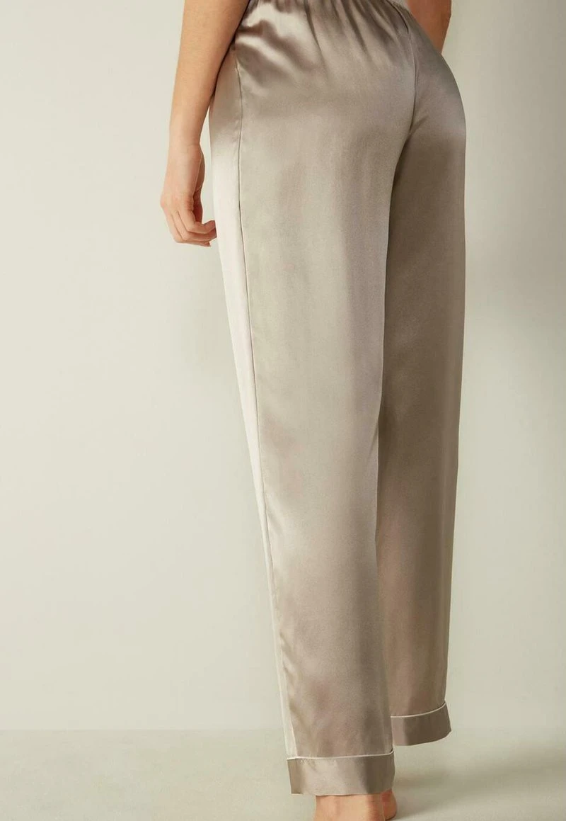 Intimissimi Damen LANGE HOSE AUS SATIN UND SEIDE - Nachtwäsche Hose - Powder Beige 4 Intimissimi Damen LANGE HOSE AUS SATIN UND SEIDE - Nachtwäsche Hose - Powder Beige – Bild 2