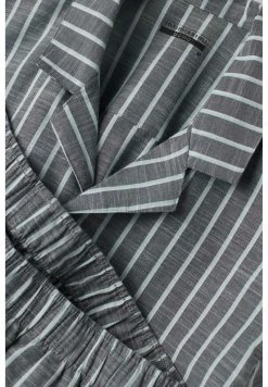 Intimissimi Herren Nachtwäsche Set - Hellgrau Gestreift 10 Intimissimi Herren Nachtwäsche Set - Hellgrau Gestreift -INTIMISSIMI Verkäufe 4df8d6327cbb4b9885b41c0ae7b7078d