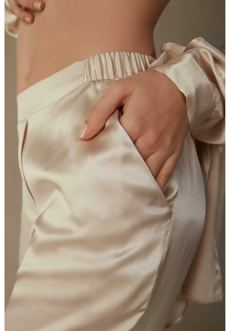 Intimissimi Damen Stoffhose - Seide 5 Intimissimi Damen Stoffhose - Seide – Bild 3