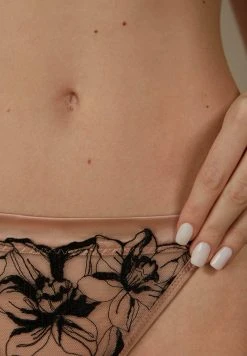 Intimissimi Damen String - Natürlich I Soft Beige Black -INTIMISSIMI Verkäufe 6143a2e4d85846469b9335854c6f4f60