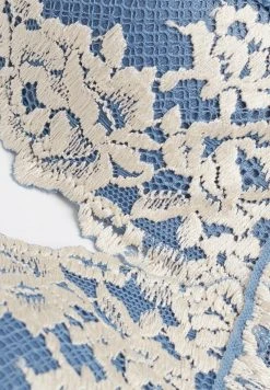 Intimissimi Damen TIZIANA - Triangel BH - Babyblau Elfenbein -INTIMISSIMI Verkäufe 6dfa7f9ca6c6402293ace65bf848699f