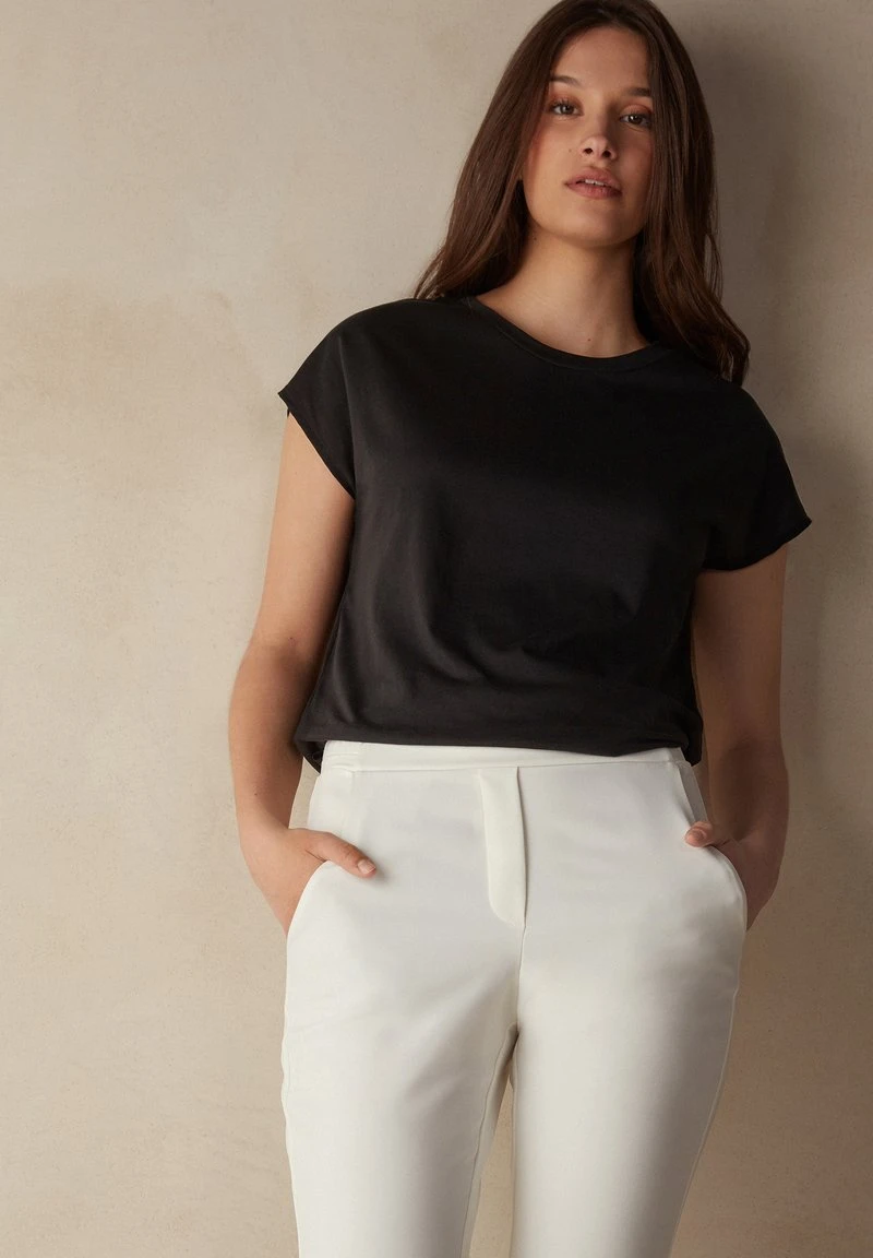 Intimissimi Damen MIT RUNDHALSAUSSCHNITT - T-Shirt Basic - Schwarz 5 Intimissimi Damen MIT RUNDHALSAUSSCHNITT - T-Shirt Basic - Schwarz – Bild 3