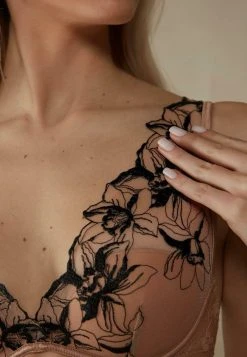 Intimissimi Damen GIORGIA STIR THE SENSES - Balconette BH - Natürlich - Soft Beige Black 9 Intimissimi Damen GIORGIA STIR THE SENSES - Balconette BH - Natürlich - Soft Beige Black -INTIMISSIMI Verkäufe 96ddc6428ea44ddfb3f80dc39a88a091