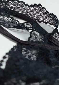 Intimissimi Damen JARDIN D'AMOUR - String - Schwarz Black 11 Intimissimi Damen JARDIN D'AMOUR - String - Schwarz Black -INTIMISSIMI Verkäufe 98a928c206bd4ba1af06716dcf8f6b8c