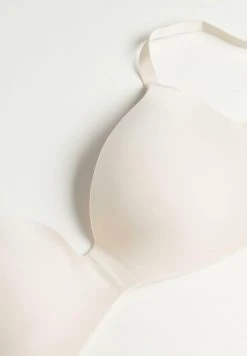 Intimissimi Damen ADELE - Triangel BH - Natürlich 15 Intimissimi Damen ADELE - Triangel BH - Natürlich -INTIMISSIMI Verkäufe 9d0737d1300243b28a960df82f8c2949