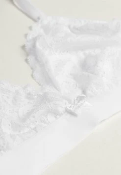 Intimissimi Damen EMMA AUS SPITZE - Triangel BH - Weiß 15 Intimissimi Damen EMMA AUS SPITZE - Triangel BH - Weiß -INTIMISSIMI Verkäufe ad1e4d53c5a04efe87efa80ceaa6d12e