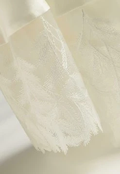 Intimissimi Damen FLY ME TO THE MOON - Nachthemd - Puderweiss 11 Intimissimi Damen FLY ME TO THE MOON - Nachthemd - Puderweiss -INTIMISSIMI Verkäufe d72087f7d6a3451d8e071f38fc35cfd5