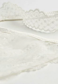 Intimissimi Damen JARDIN D'AMOUR - String - Elfenbein Powder White 11 Intimissimi Damen JARDIN D'AMOUR - String - Elfenbein Powder White -INTIMISSIMI Verkäufe e099378aabb249038a129bf5a3148296
