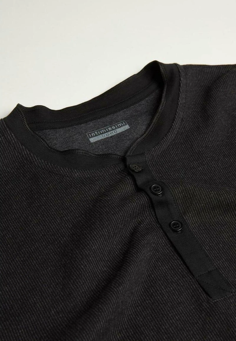 Intimissimi Herren MIT SERAFINO-KRAGEN - Nachtwäsche Shirt - Black 7 Intimissimi Herren MIT SERAFINO-KRAGEN - Nachtwäsche Shirt - Black – Bild 5